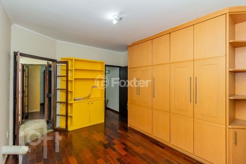 Image 8 - 873640