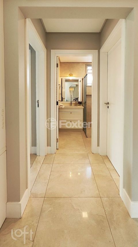 Image 8 - 873648