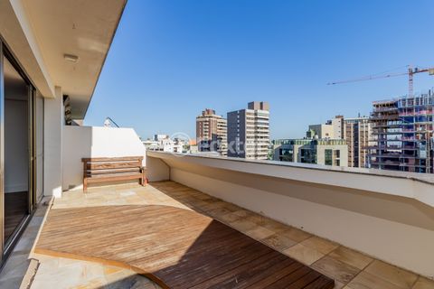 Image 11 - 873649