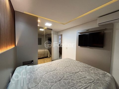 Image 7 - 873670