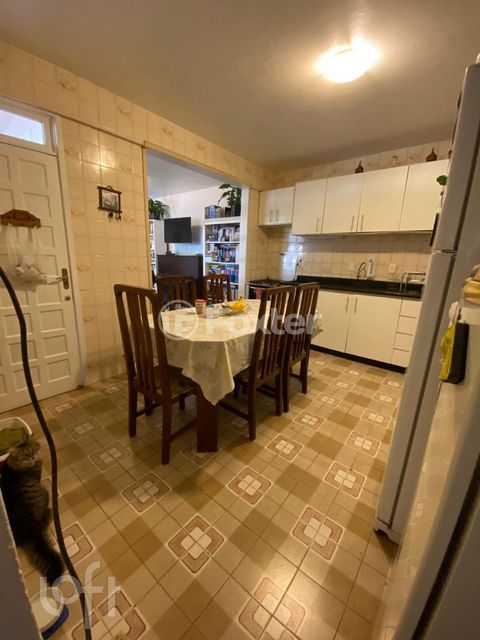 Image 3 - 873675