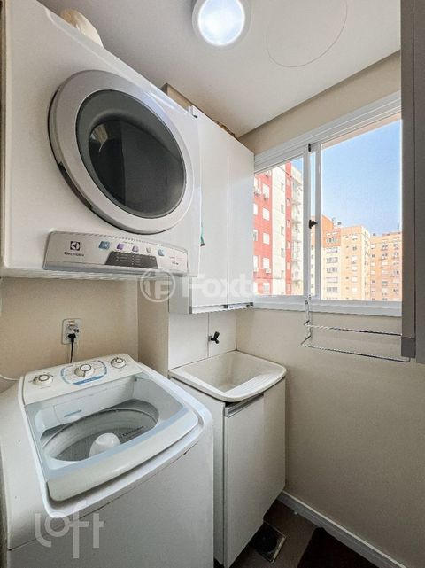 Image 9 - 873688