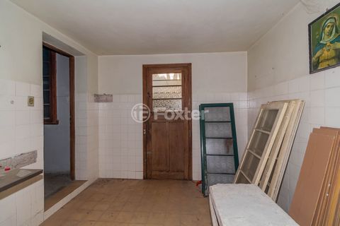 Image 4 - 873689
