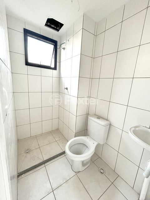 Image 9 - 873690