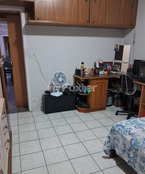 Image 9 - 873692