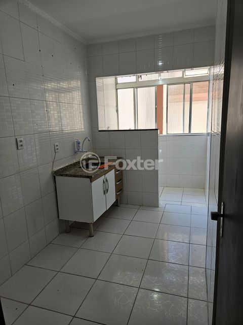 Image 8 - 873695