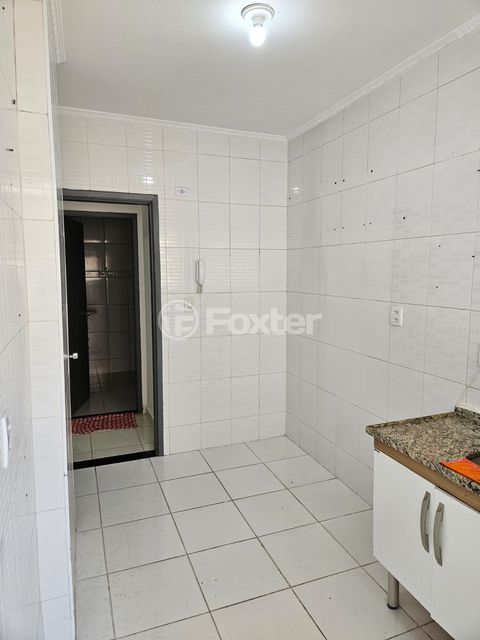 Image 7 - 873695