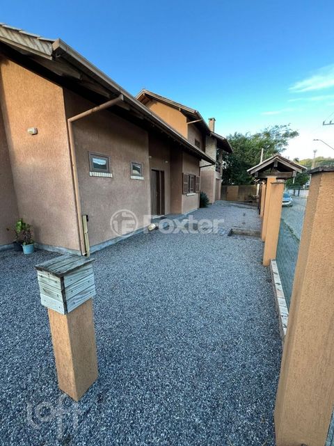 Image 3 - 873737