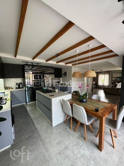 Image 10 - 873738