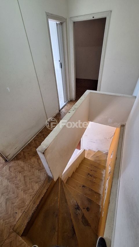Image 8 - 873742