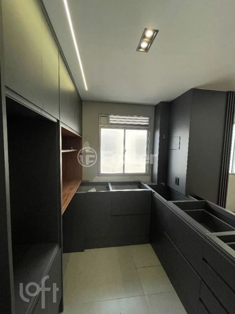 Image 6 - 873748