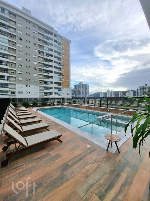 Image 11 - 873777
