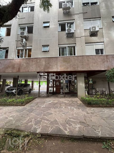 Image 10 - 873786