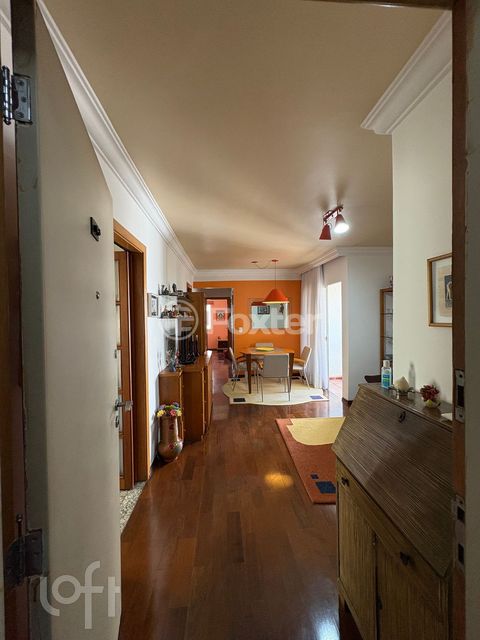 Image 1 - 873805