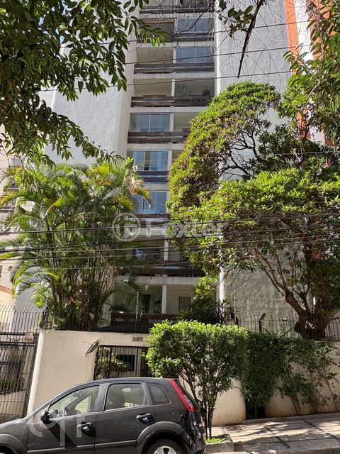 Image 12 - 873805