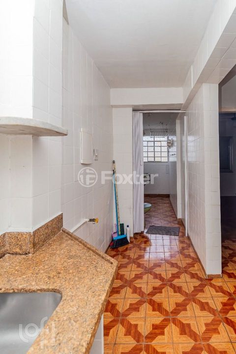 Image 10 - 873810