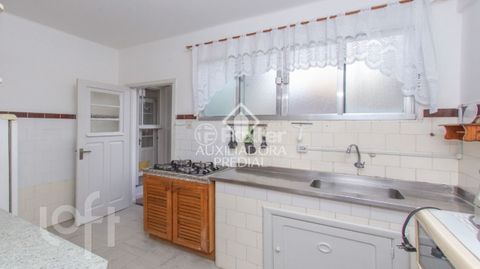 Image 8 - 873812