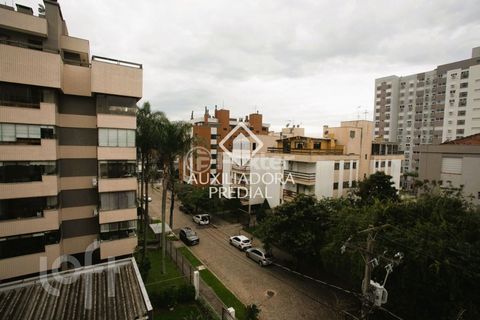 Image 12 - 873817