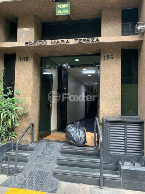 Image 8 - 873831