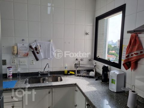 Image 6 - 873882