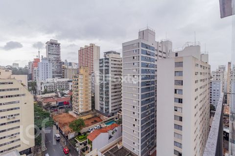 Image 18 - 873907