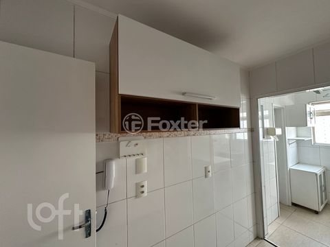 Image 7 - 873946