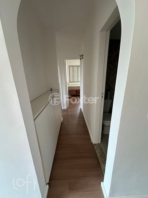 Image 3 - 873946