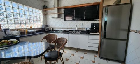 Image 5 - 873959
