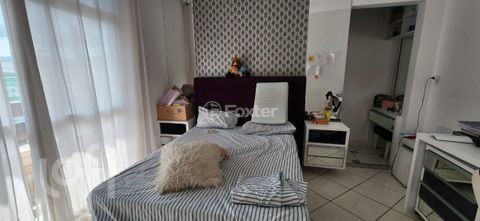 Image 17 - 873959