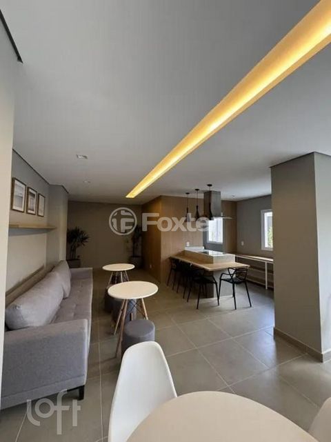 Image 9 - 873976