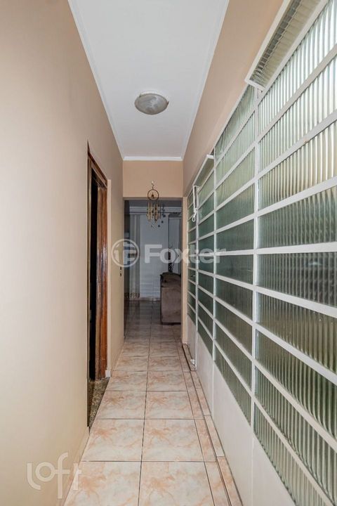 Image 10 - 874028