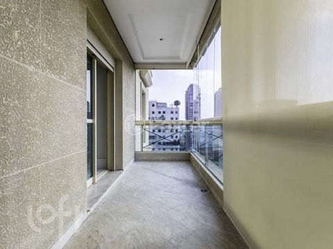 Image 18 - 874032