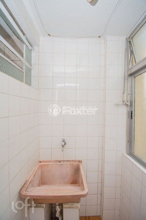 Image 7 - 874034