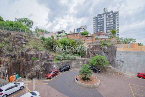 Image 15 - 874034