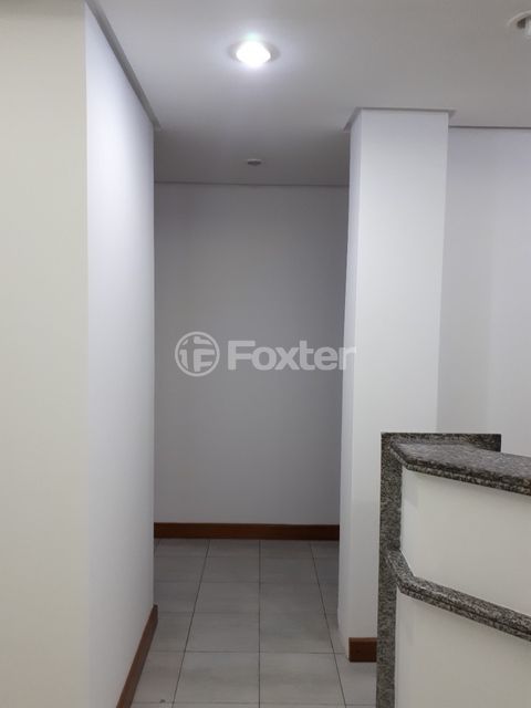 Image 2 - 874036