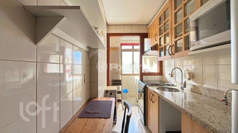 Image 18 - 874055