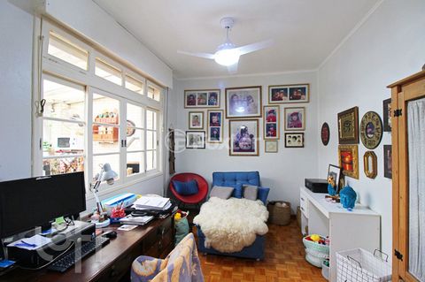 Image 7 - 874086