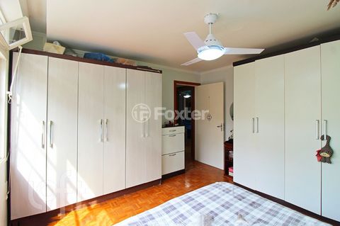 Image 8 - 874086