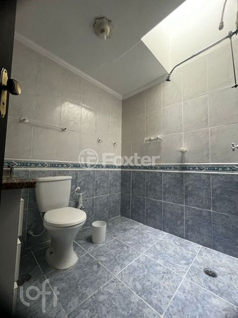 Image 8 - 874103