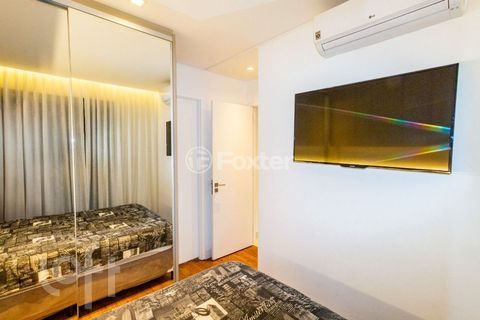Image 9 - 874117
