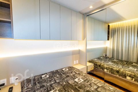 Image 8 - 874117