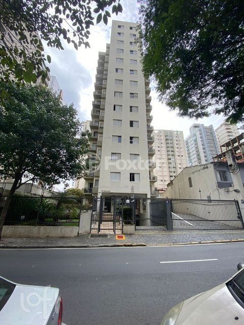 Image 17 - 874132
