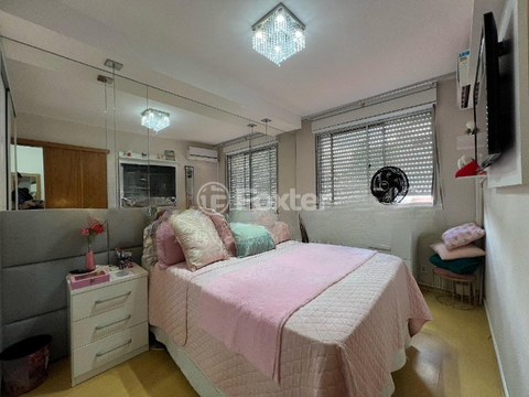 Image 7 - 874162