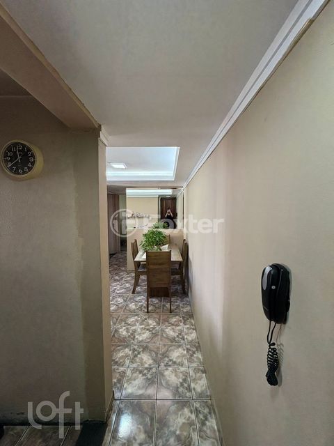 Image 4 - 874181