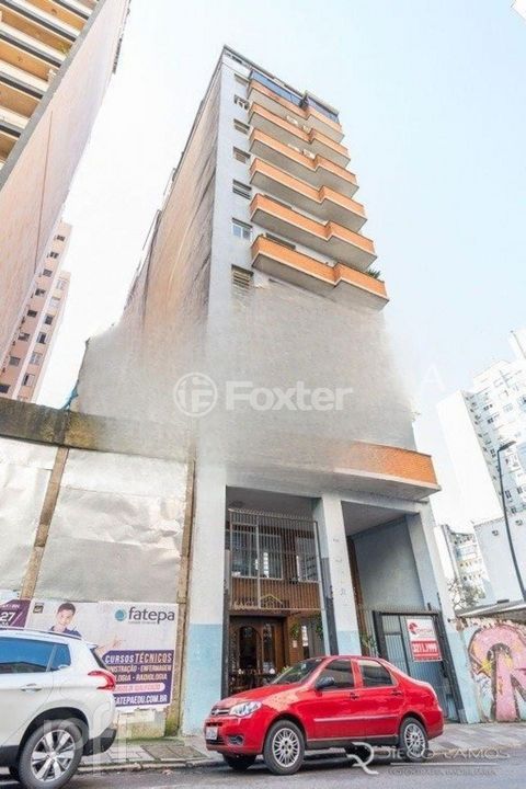 Image 11 - 874221