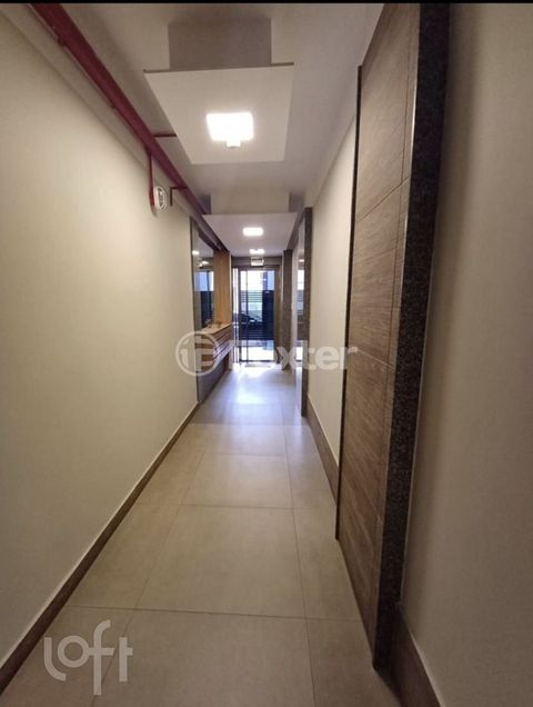 Image 9 - 874221
