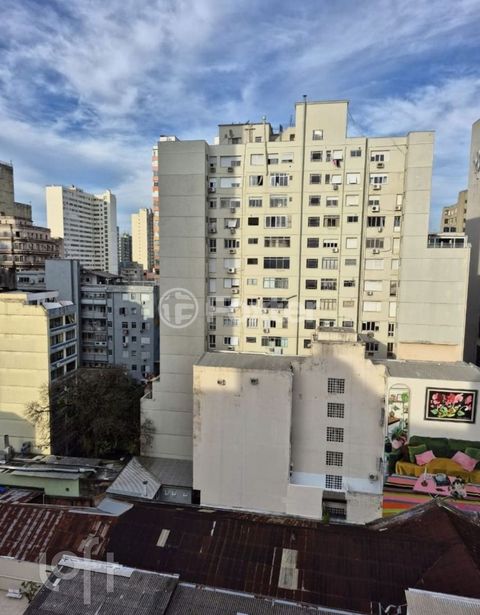 Image 4 - 874221