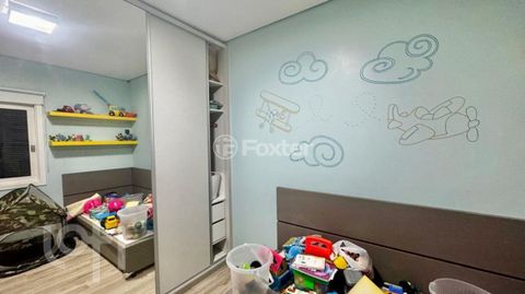 Image 10 - 874225
