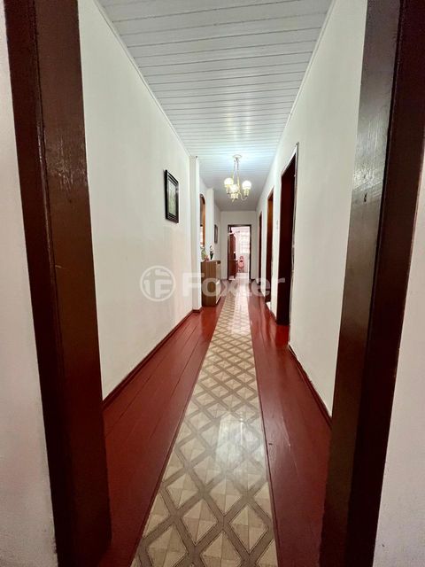 Image 10 - 874272
