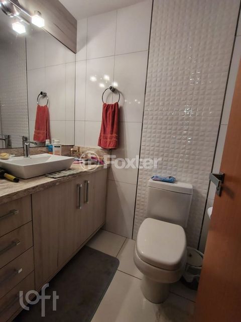 Image 8 - 874286